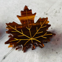 Maple leaf hair claw