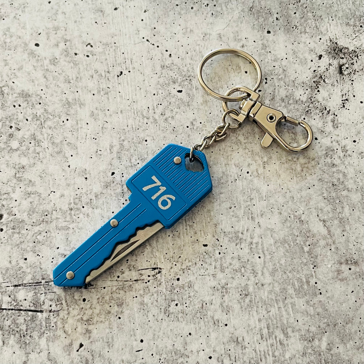716 Keychain 716 Knife Key Keychain – The Silver Spider