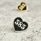 585 Enamel Heart Pin
