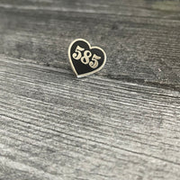 585 Enamel Heart Pin